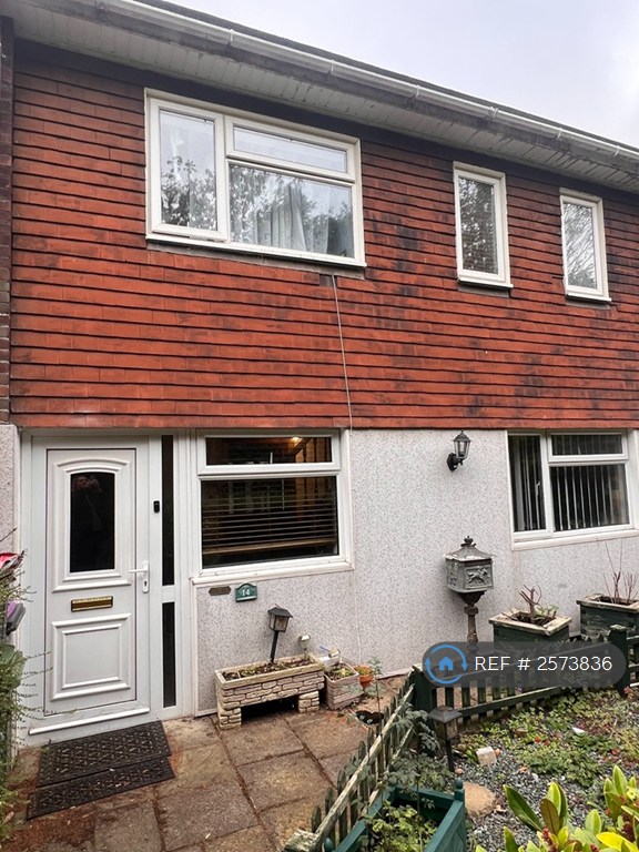 3 bedroom house in Whitehall Lane, Llanfrechfa, Cwmbran, NP44 (3 bed) (#2573836)