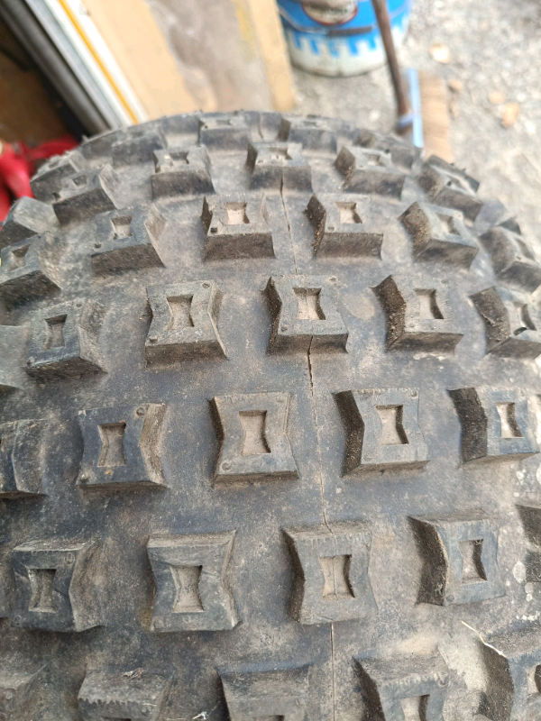 2x Carlisle knobby tyres with rims 18x9.50-8 quads golf buggy,mowers 