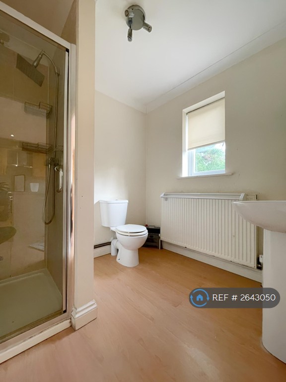 5 bedroom house in Willowmead Close, Runcton, Chichester, PO20 (5 bed) (#2643050)
