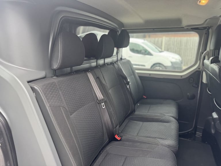 2019 Vauxhall Vivaro 1.6 CDTi 2900 BiTurbo ecoTEC Limited Edition Nav Crew Van Double Cab 5dr Di ...