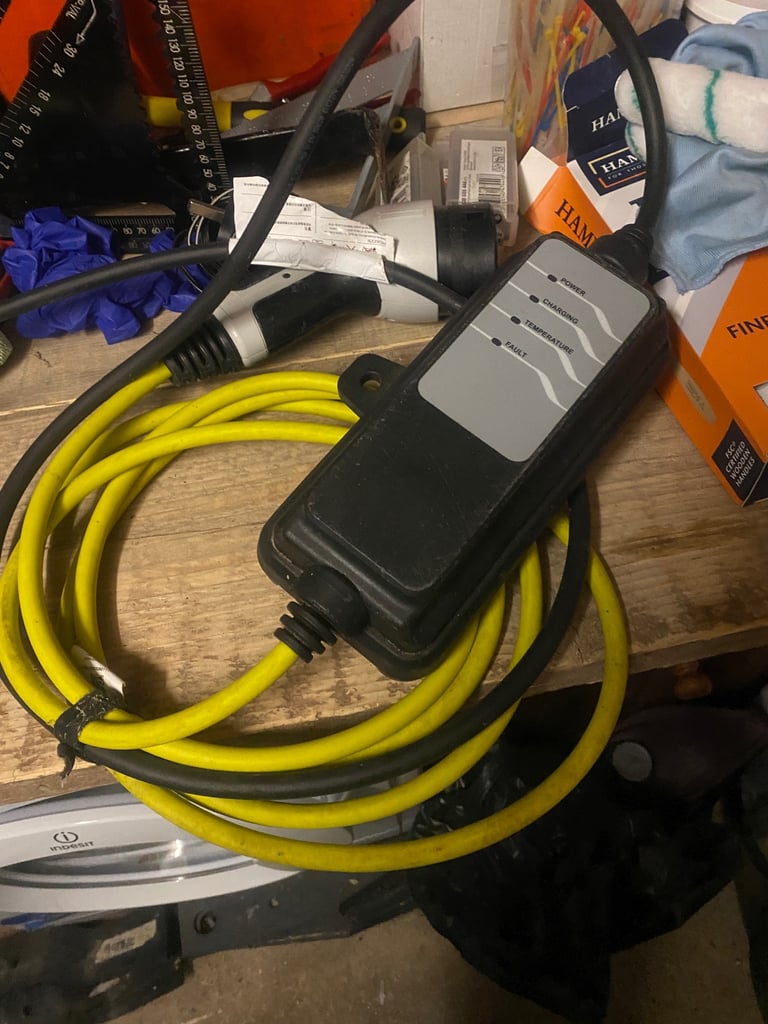 image for BMW 330E 2019 3 pin car charger 