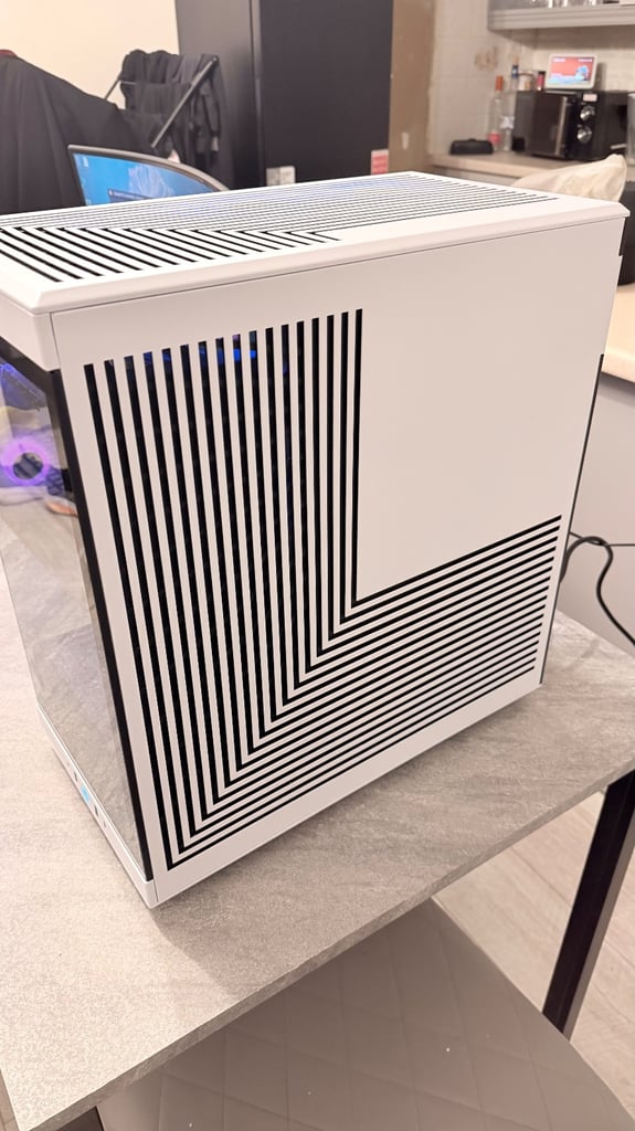 Stormforce Prism – Ryzen 7 7800X3D | RTX 4070 Ti Super | 32GB RAM | 2TB Gen 4 SSD | WiFi – Brand New