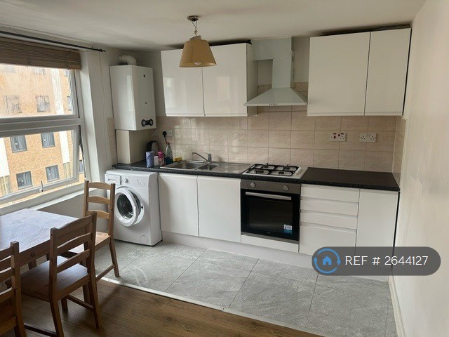 1 bedroom flat in Caledonian Road, London, N7 (1 bed) (#2644127)