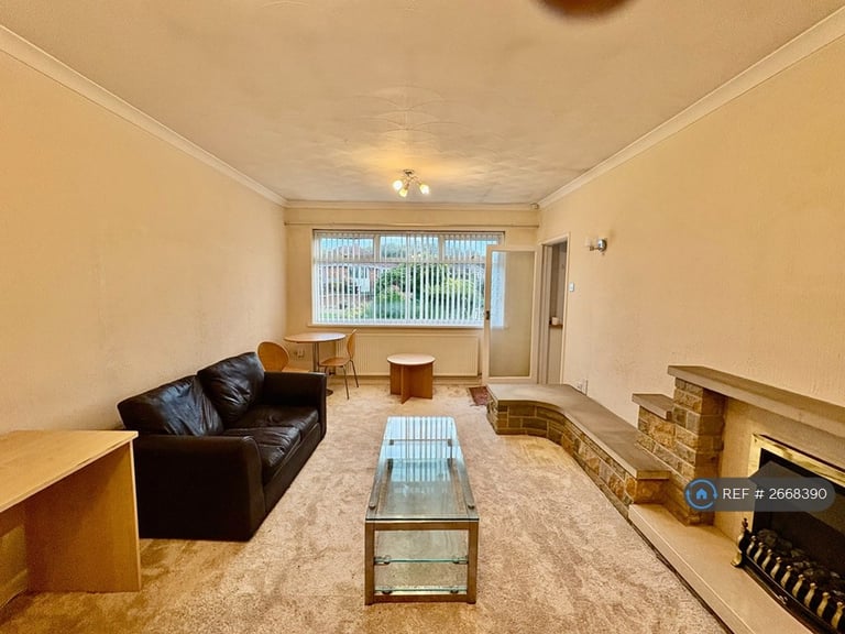 2 bedroom house in Keswick Crescent, Brinsworth, Rotherham, S60 (2 bed) (#2668390)