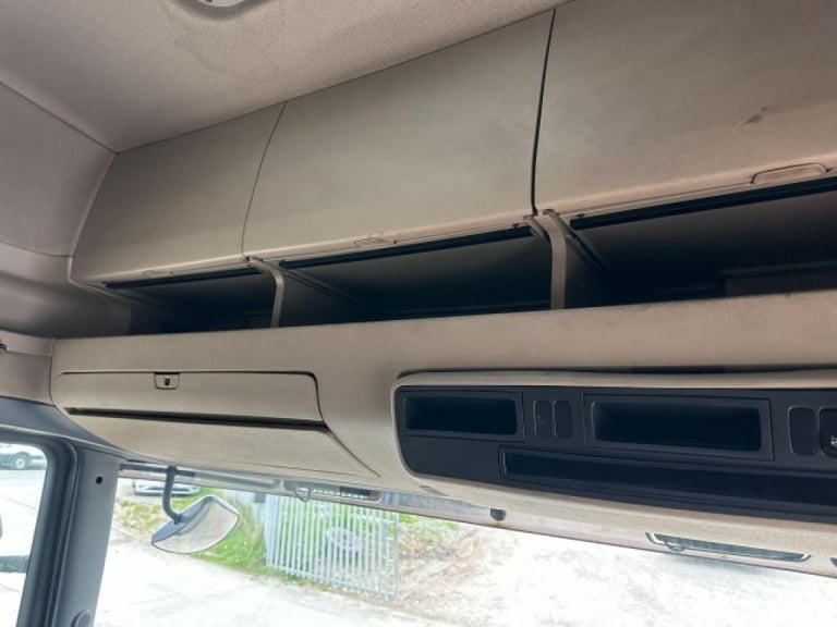 Scania R485 LA 6x2 MID LIFT SLEEPER CAB TRACTOR UNIT