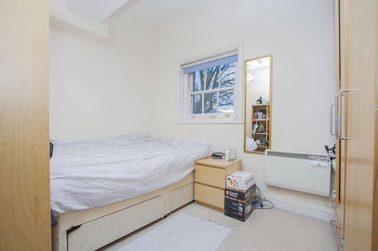 image for 🏡 Cozy Double Room – Bow 🏡🗝