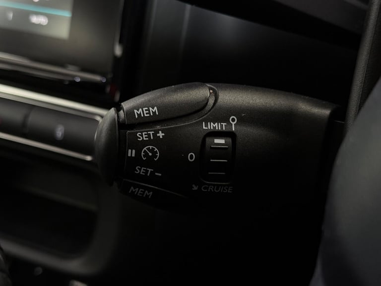 2018 Citroen C3 1.2 PureTech Flair Nav Edition Euro 6 5dr HATCHBACK Petrol Manual