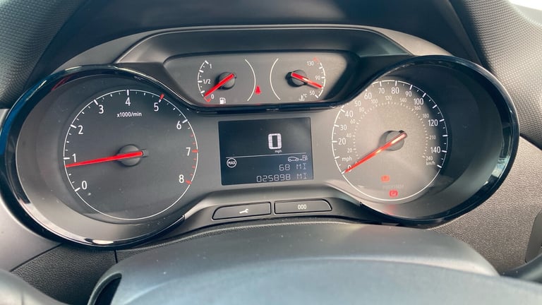 2022 Vauxhall Crossland 1.2 Design 5dr Petrol Hatchback Hatchback Petrol Manual