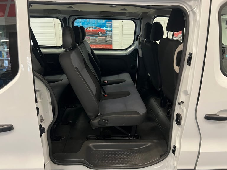 2018 Vauxhall Vivaro L2 1.6CDTI 120PS 9 SEAT LWB MINIBUS (EURO 6) MPV Diesel Manual
