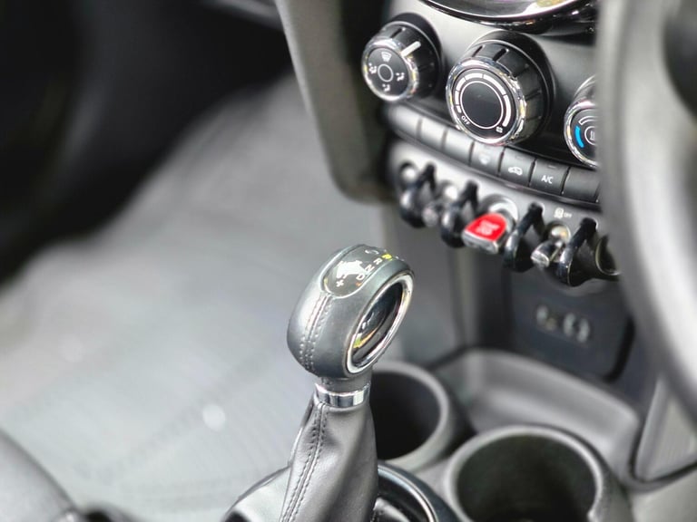 2016 MINI Hatch 1.2 One Auto Euro 6 (s/s) 5dr HATCHBACK Petrol Automatic