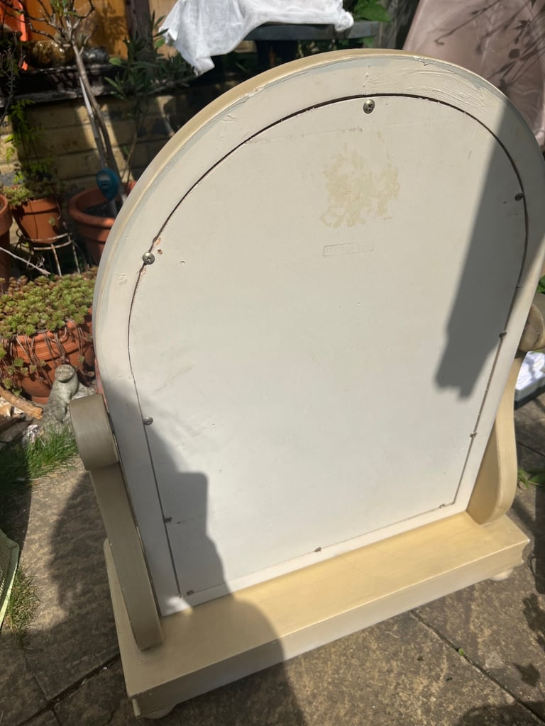 Freestanding heavy duty  mirror 