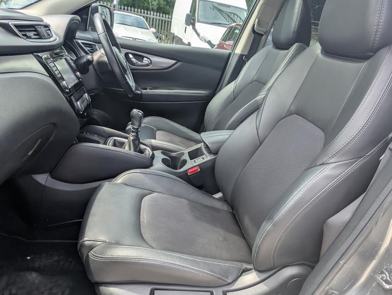 2017 Nissan Qashqai 1.5 dCi Tekna 5dr HATCHBACK DIESEL Manual