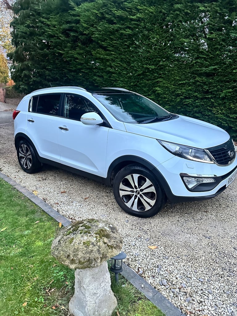 2013 Kia Sportage 1.7 CRDi ISG 3 5dr [Sat Nav] ESTATE Diesel Manual