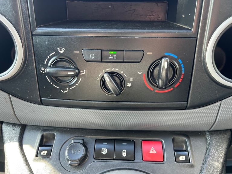 2016 Peugeot Partner 1.6 HDi 850 S Panel Van 4dr Diesel Manual L1 (132 g/km , 92 bhp) Van Diesel ...