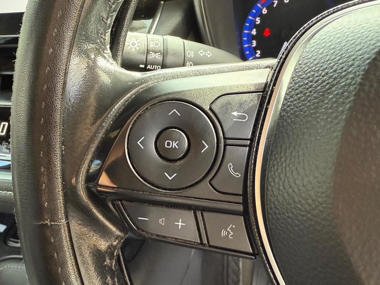 TOYOTA COROLLA 2.0 VVT-h Trek Touring Sports CVT Euro 6 (s/s) 5dr 2022