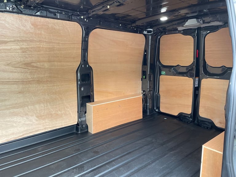 Ford Transit Custom 2.0 280 Ecoblue Limited Panel Van 5dr Diesel Auto L1 H1