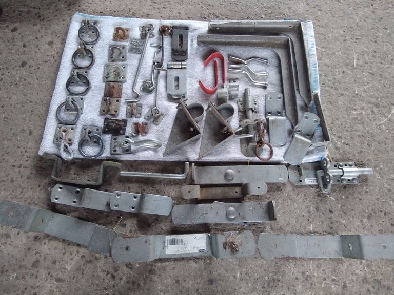 Hardware for stable yard 