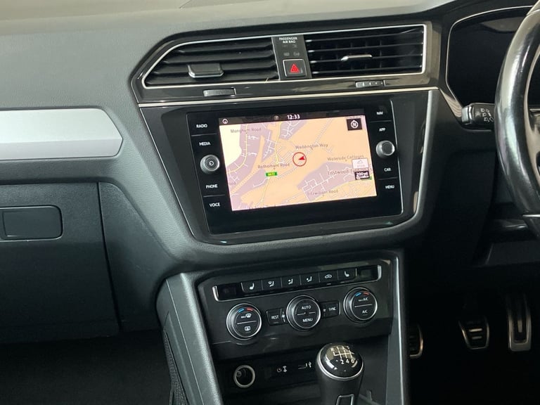 2017 Volkswagen Tiguan 2.0 TDi 150 4Motion R-Line 5dr SUV DIESEL Manual