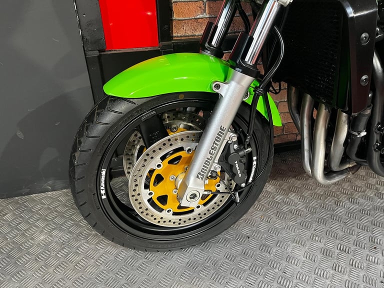 2007 Kawasaki ZRX1200 R, only 6117 miles from new, 
