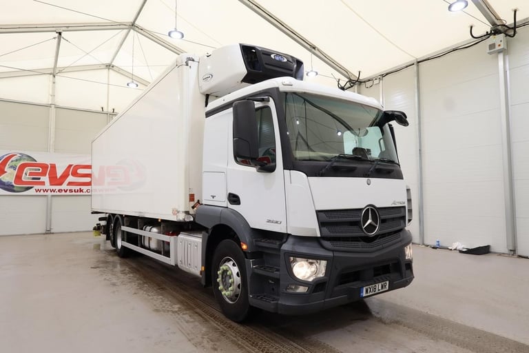 2018 (18 PLATE) Mercedes Benz ACTROS 2530 6x2 Euro 6 Refrigerated