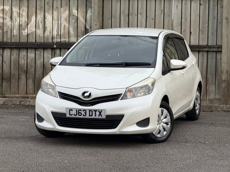 TOYOTA YARIS Active Auto ULEZ Low Milage