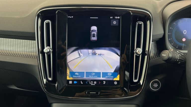 2025 Volvo XC40 Black Edition Plus, B3 Mild hybrid, Petrol (Rear Camera, BLIS) Estate Petrol Auto...