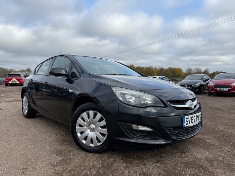 2012 Vauxhall Astra 1.4i 16V Exclusiv 5dr HATCHBACK Petrol Manual