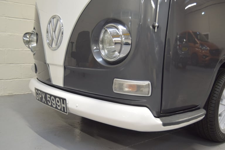 1970 Volkswagen Camper Classic Car