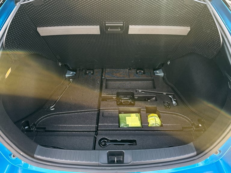 2019 TOYOTA PRIUS 1.8L Petrol Hybrid Electric Euro 6 Automatic 5 Seater 5 Doors