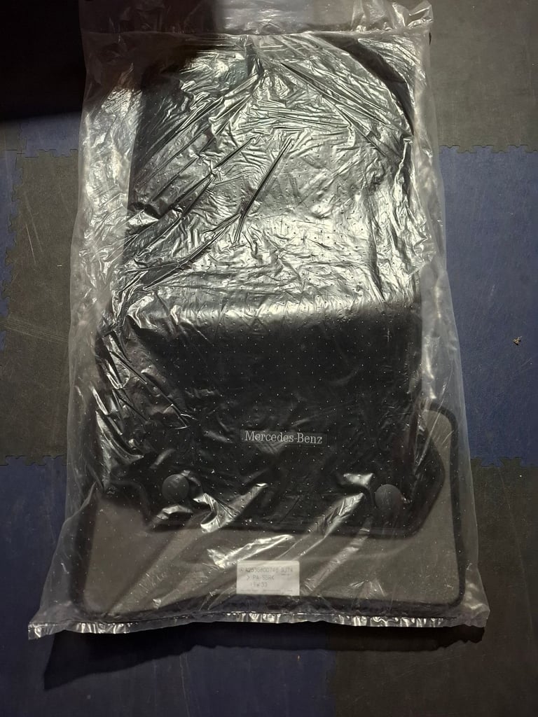 Genuine Mercedes car mat to fit GLC 