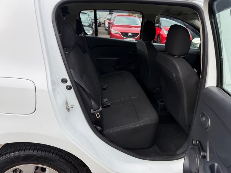 2017 Dacia Sandero 1.2 16V Ambiance 5dr HATCHBACK Petrol Manual