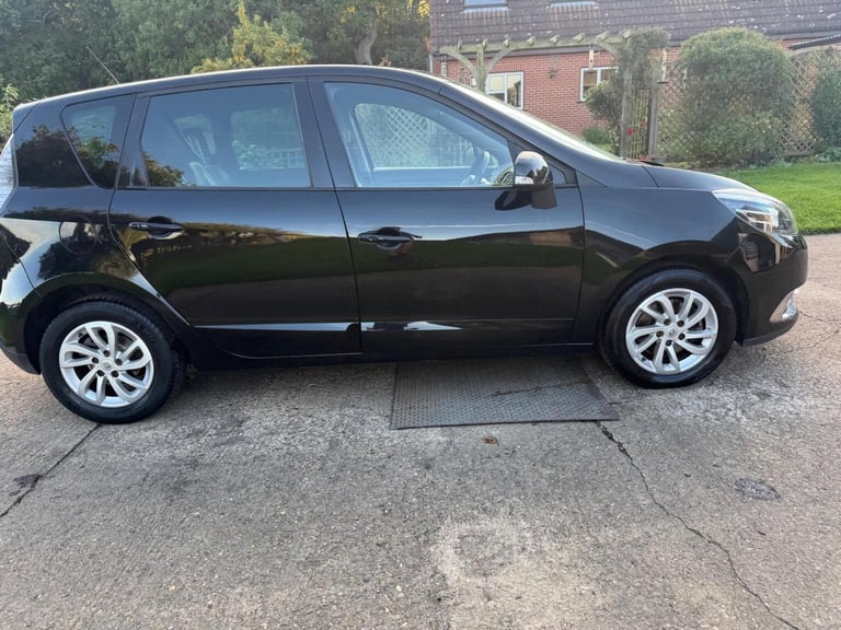 RENAULT SCENIC 1.5 dCi ENERGY Dynamique TomTom Euro 5 (s/s) 5dr 2014