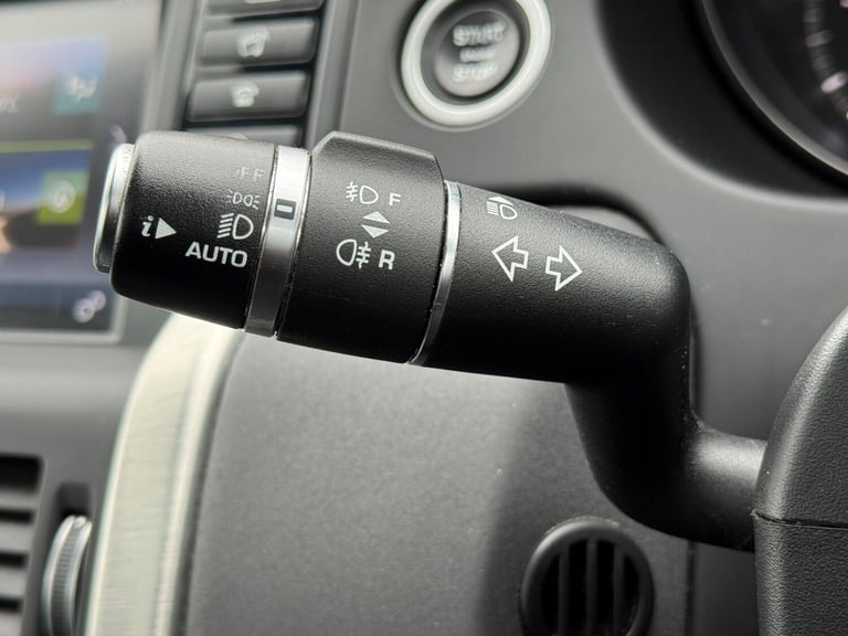 2018 Land Rover Discovery Sport 2.0 TD4 HSE Black Auto 4WD Euro 6 (s/s) 5dr ESTATE Diesel Automatic