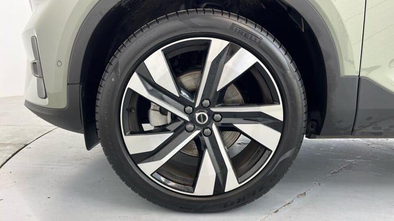 2024 Volvo XC40 Ultra, B3 Mild hybrid, Petrol, Bright (Blond Leather, Panoramic Sunroof) Estate P...