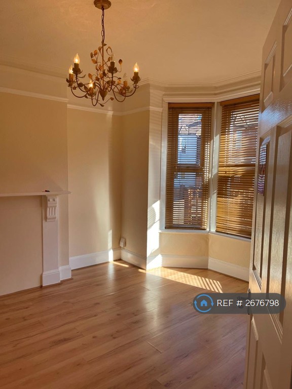 Studio flat in Hayle Road, Maidstone, ME15 (#2676798)