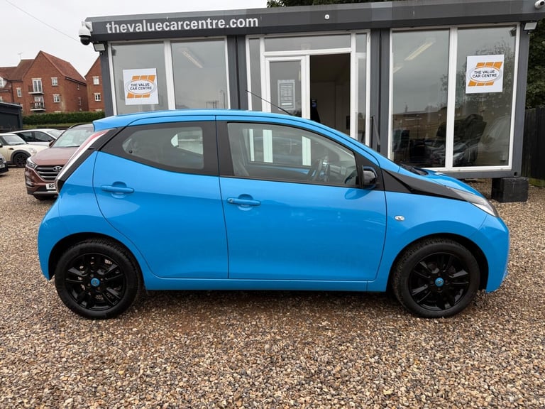 2016 Toyota AYGO 1.0 VVT-i x-cite x-shift Euro 6 5dr HATCHBACK Petrol Automatic