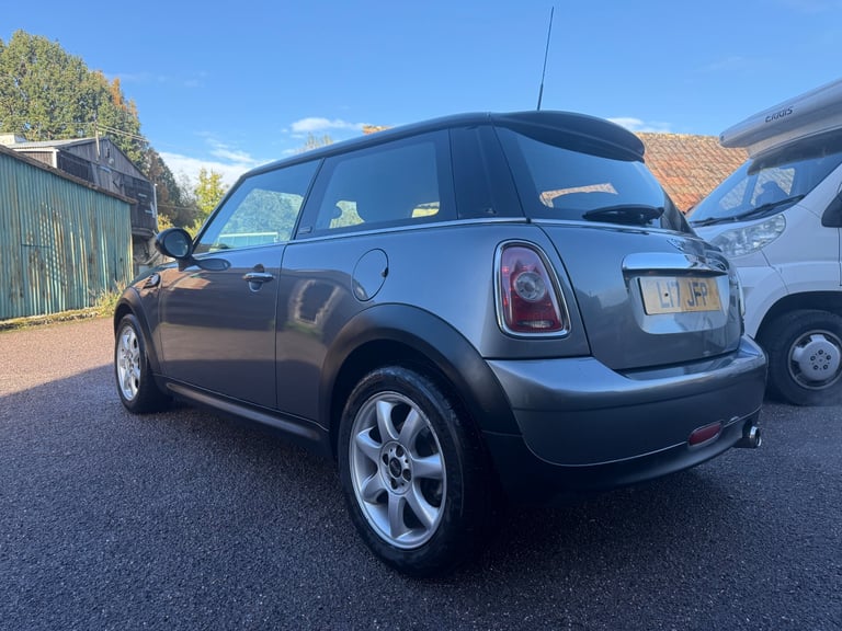 Mini Cooper,  Hatchback, 2009, Manual, 1560 (cc), 3 doors