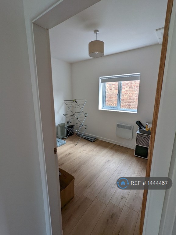 2 bedroom flat in Jubilee Street, Rugby, CV21 (2 bed) (#1444467)
