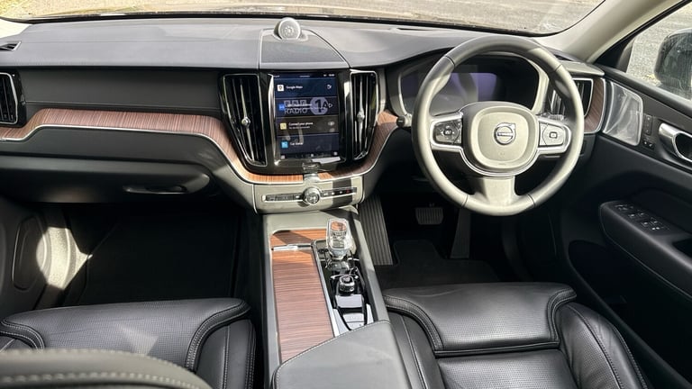 2022 Volvo XC60 2.0 B5P Ultimate Dark 5dr AWD Geartronic Petrol Estate Estate Petrol Automatic