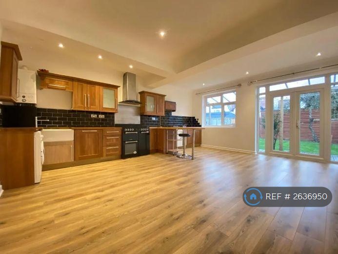 5 bedroom house in Beechcroft Gardens, Wembley, HA9 (5 bed) (#2636950)