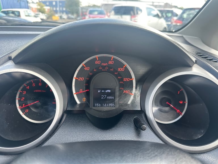 HONDA JAZZ 1.2 i-VTEC SE 5dr Manual | MOT MAY 2026 | ULEZ COMPLIANT | 2 KEYS