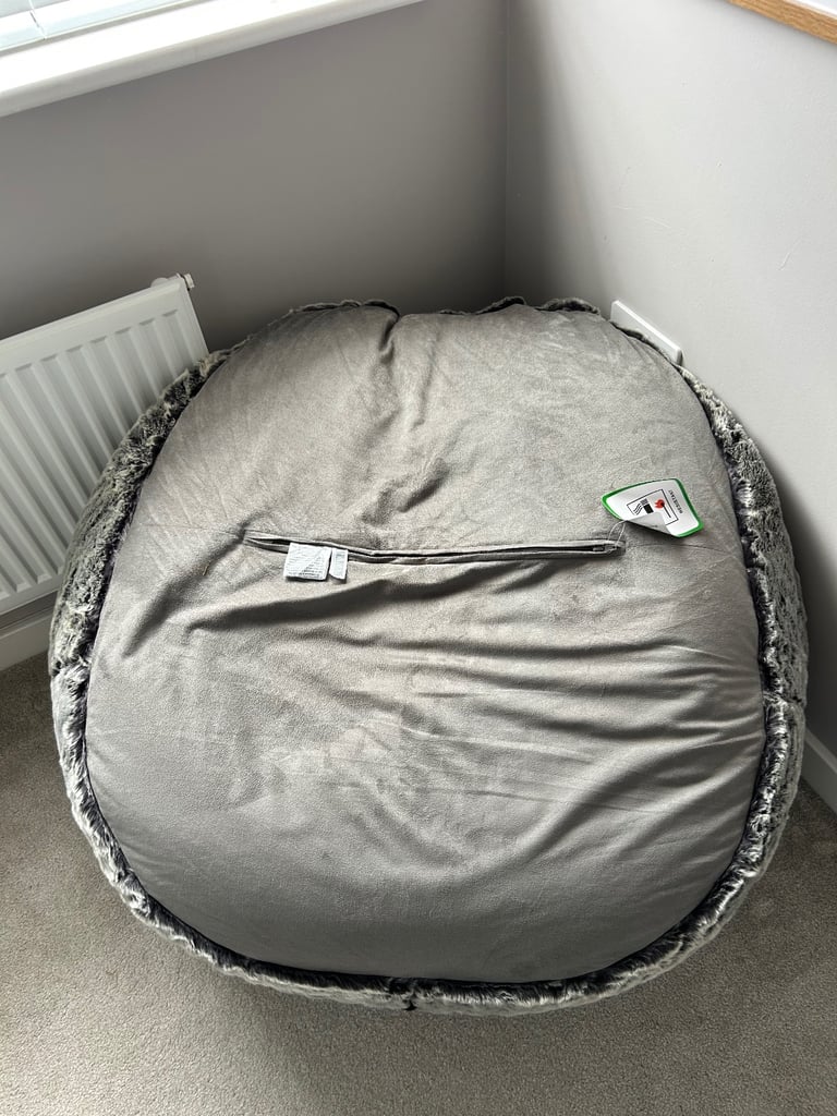 Icon Giant Faux Fur Dream Lounger Bean Bag, Arctic Wolf Grey (RRP £160)