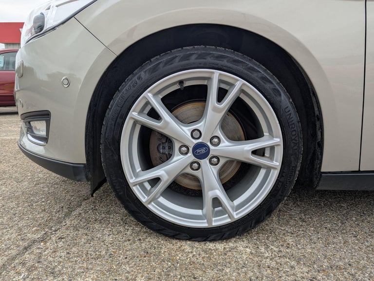 FORD FOCUS 2.0 TITANIUM X FULL SERVICE HISTORY NEW CAMBELT KIT LOVELY CONDITION
