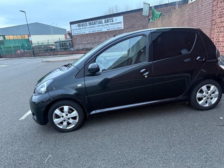 2013 Toyota AYGO 1.0 VVT-i Fire 5dr [AC] HATCHBACK PETROL Manual