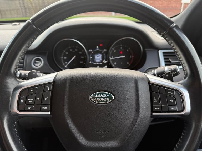 Land Rover DISCO SPORT BLACK HSE / AUTO / 7 SEATS 