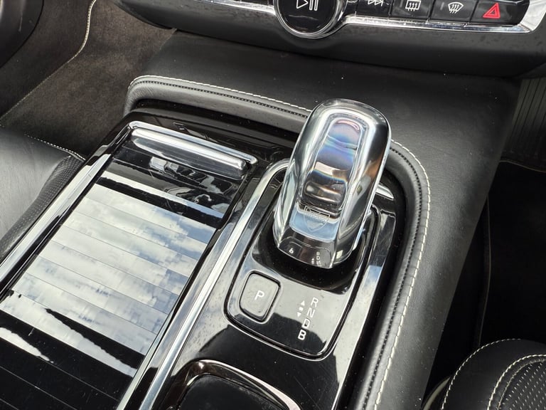 2018 Volvo S90 2.0 T8 Hybrid R DESIGN Pro 4dr AWD Geartronic SALOON Petrol Parallel Phev Automatic