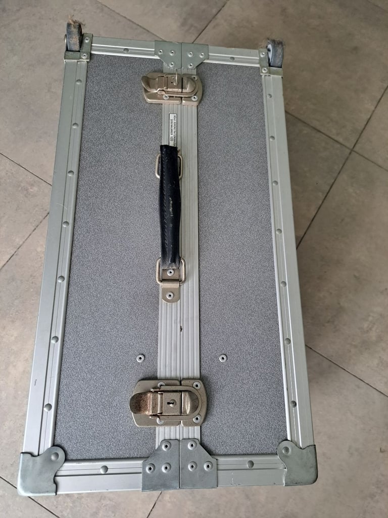 image for Metal case 