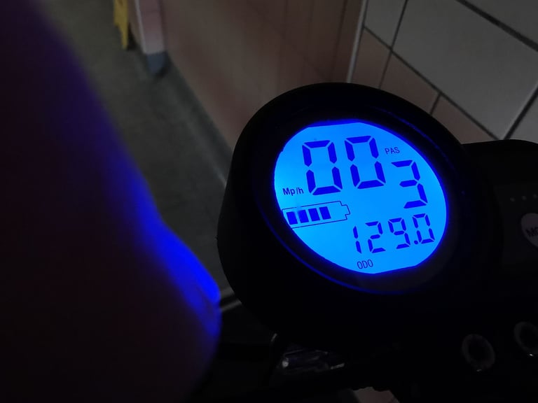 Electric scooter EMOVE 52V 1600W (Made in USA).