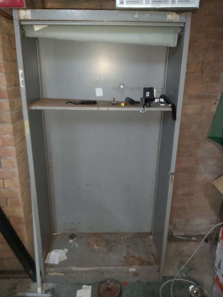 image for Metal cupboard (free)