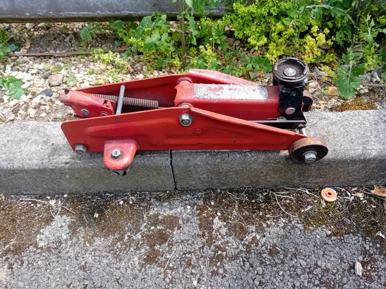 image for Used car jack without handle 